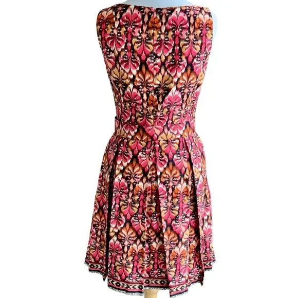 MUSE SLEEVELESS ZIP PLEATED BOTTOM 6 MULTI COLORED ABSTRACT PATTERN DRESS NWOT - Picture 5 of 14